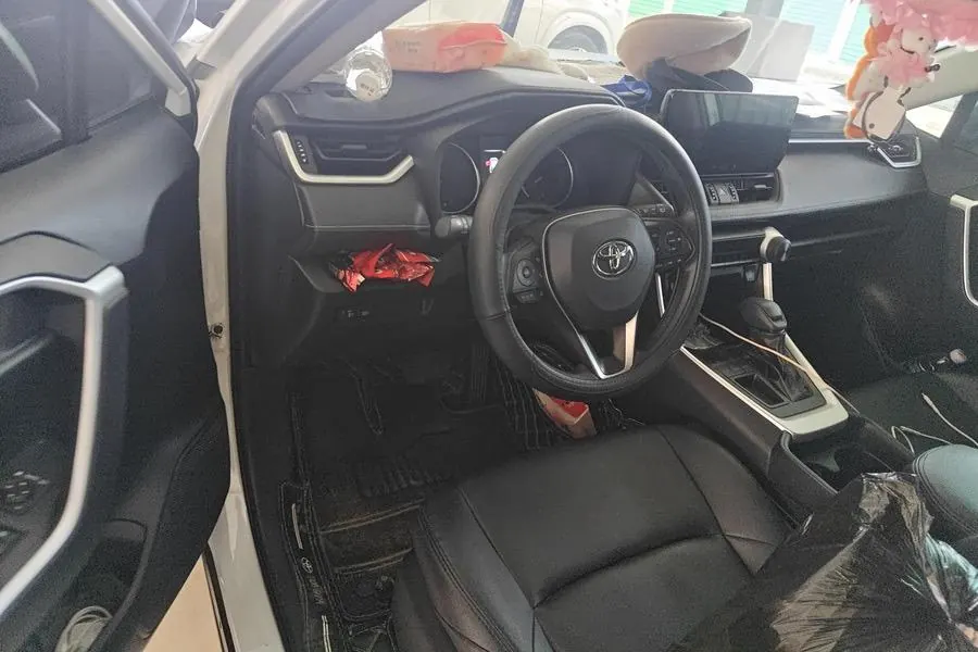 Toyota 2024 Wilanda 2.0 Stepless Two-Drive Leading Edition Automatic Gear 4