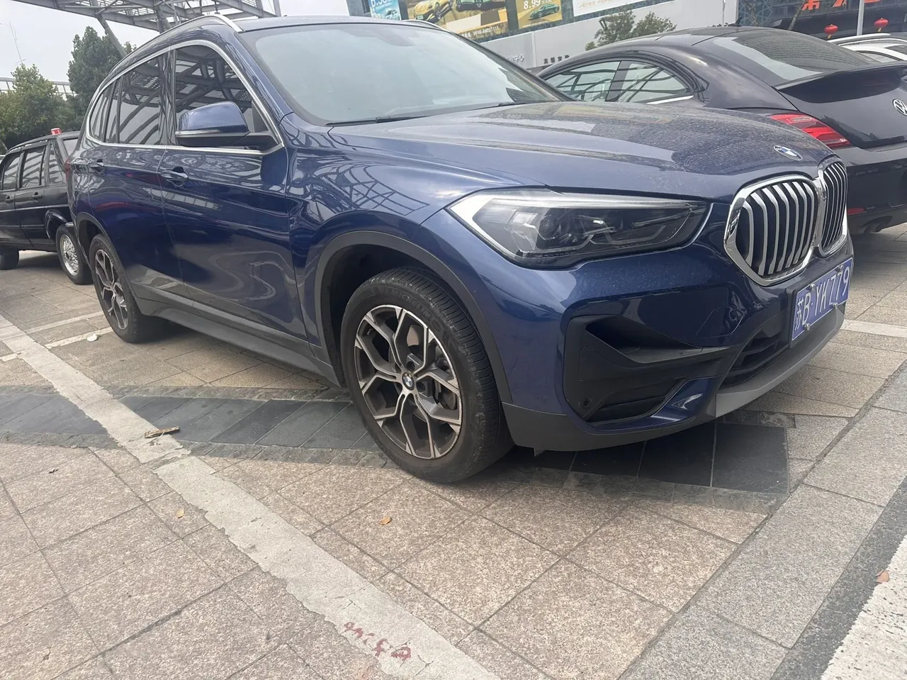 BMW 2021 X1 sDrive25Li 2.0T Leading Automatic Gear 3