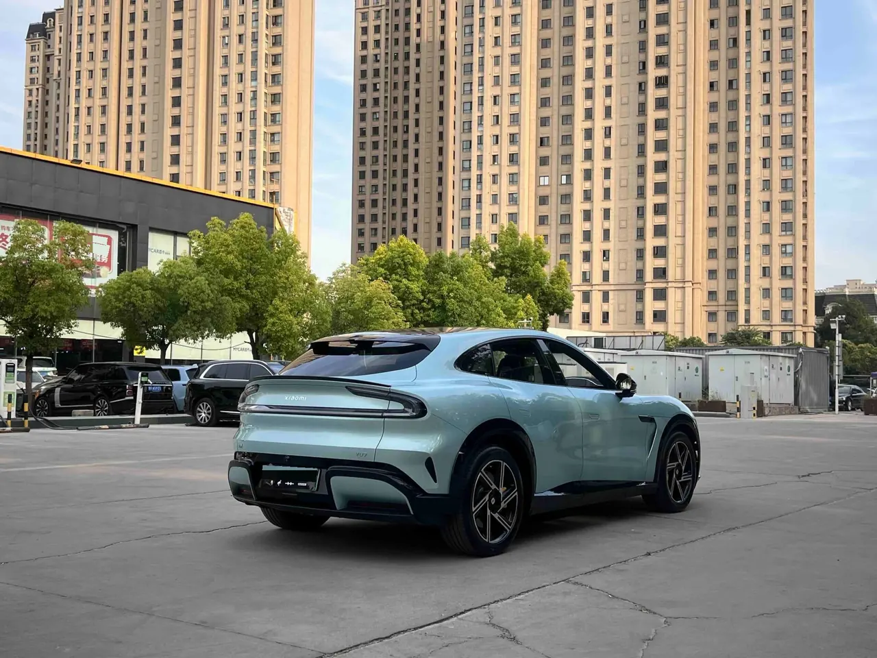 MI 2025 YU7 Long Endurance Four-wheel Drive Pro Edition Automatic Gear 4