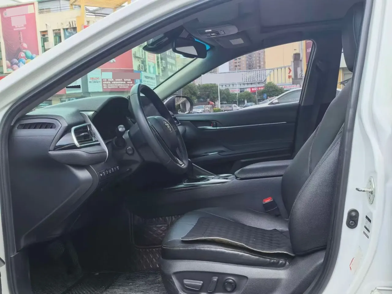 Toyota 2021 Camry 2.5G Deluxe Edition Automatic Gear 8