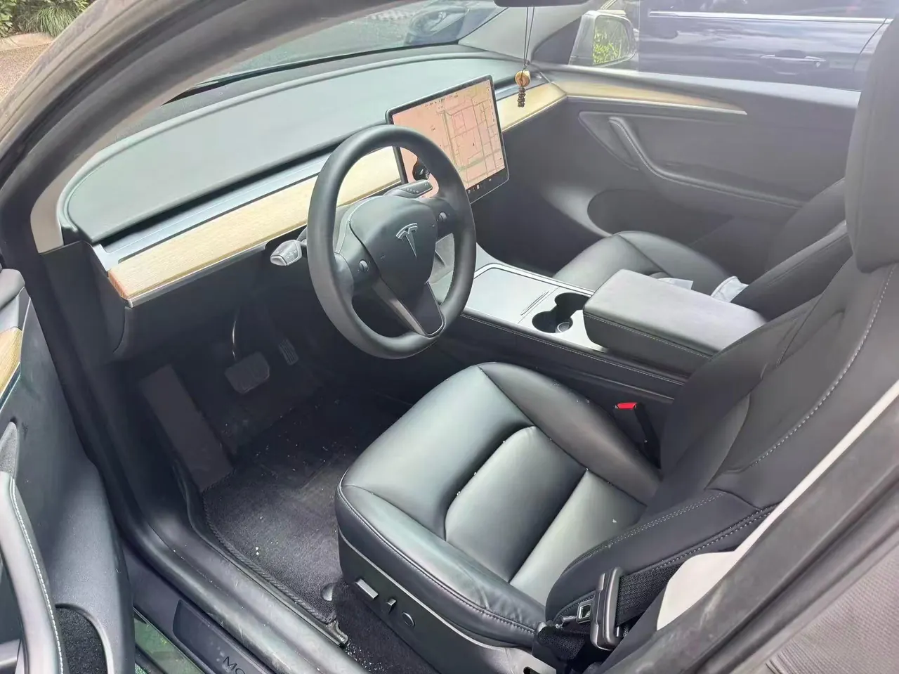 Tesla 2021 Model Y Standard Endurance Rear Drive Automatic Gear 3