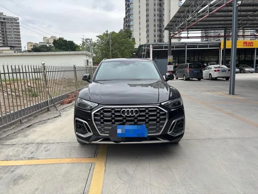 Audi 2024 Q5L 2.0TFSI 40TFSI luxury dynamic automatic 2
