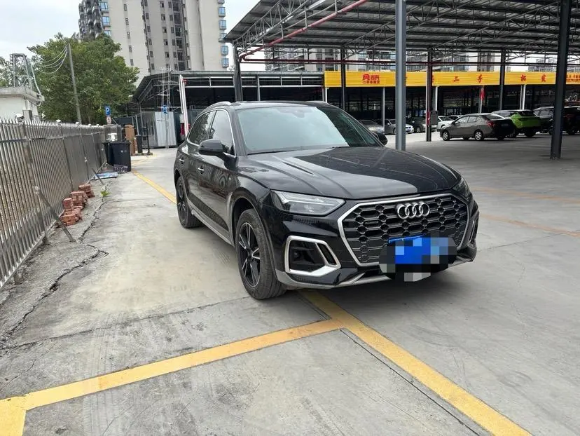 Audi 2024 Q5L 2.0TFSI 40TFSI luxury dynamic automatic 3