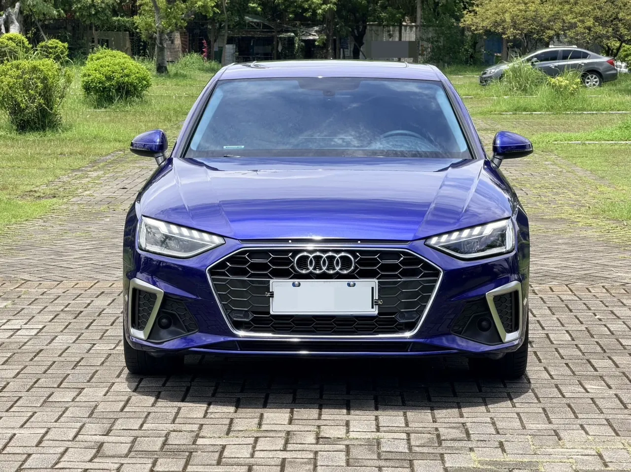 Audi 2020 A4L 2.0TFSI 40TFSI Fashion Dynamic Automatic 2