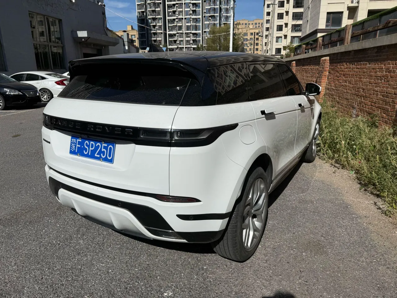 Land Rover 2021 Range Rover Aurora L 48V 2.0T 200PS R-Dynamic Standard Elite Automatic Gear 5