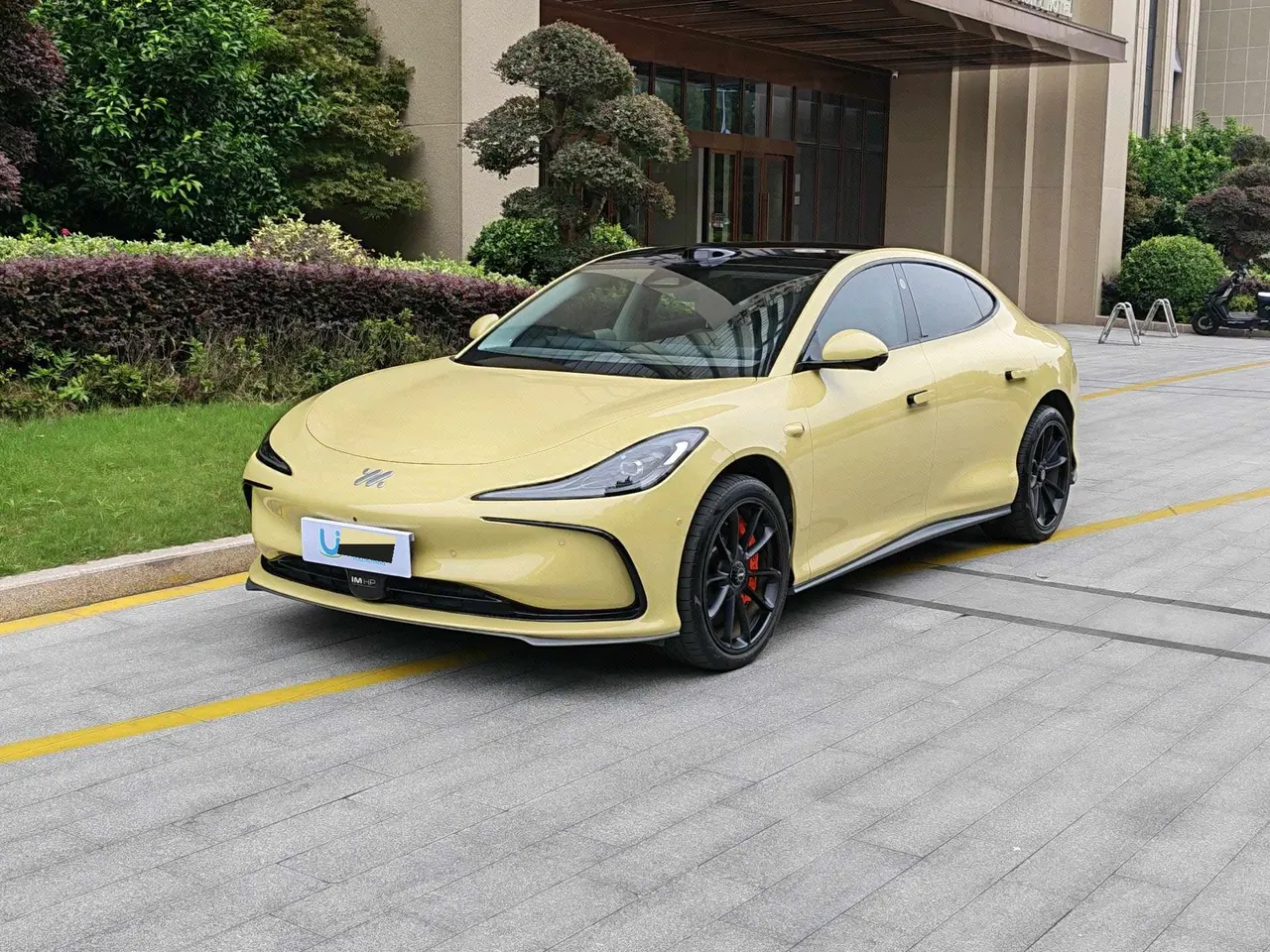 Открыть галерею: IM 2024 IM L6 Max Super Performance Edition Automatic Gear