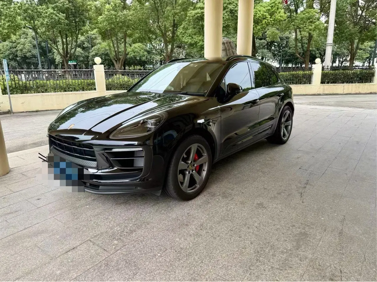 Open image lightbox: Porsche Macan (Imported) 2024 Macan S 2.9T Automatic