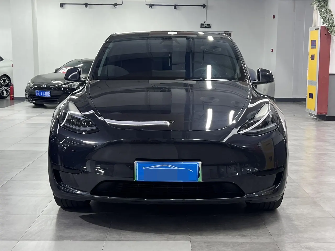 Tesla 2024 Model Y rear-wheel drive version automatic transmission 2