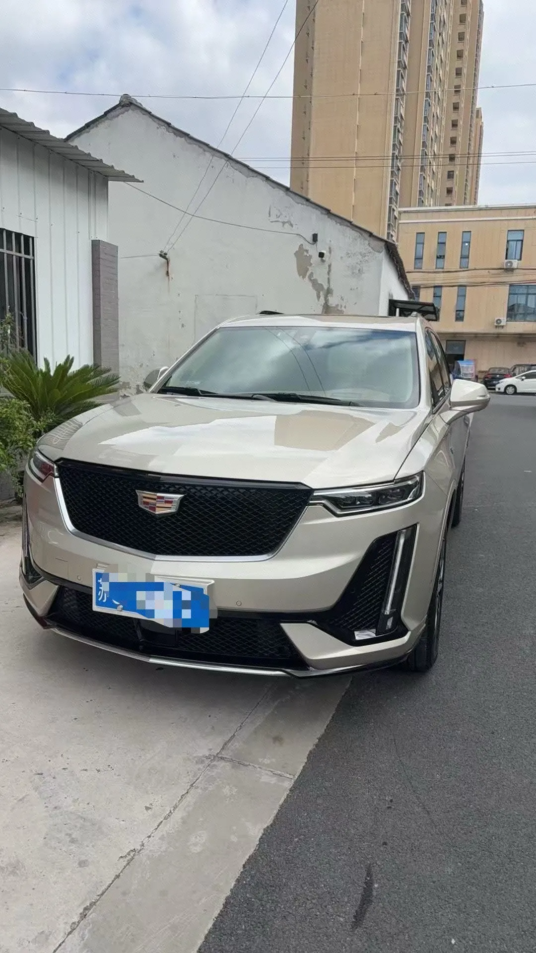Open image lightbox: Cadillac 2021 XT6 2.0T 28T 6-seat four-wheel drive platinum sports version automatic gear