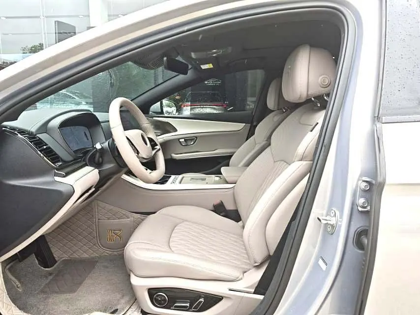BYD 2025 Han EV Smart Driving 635KM Laser Radar Flagship Automatic Gear 5