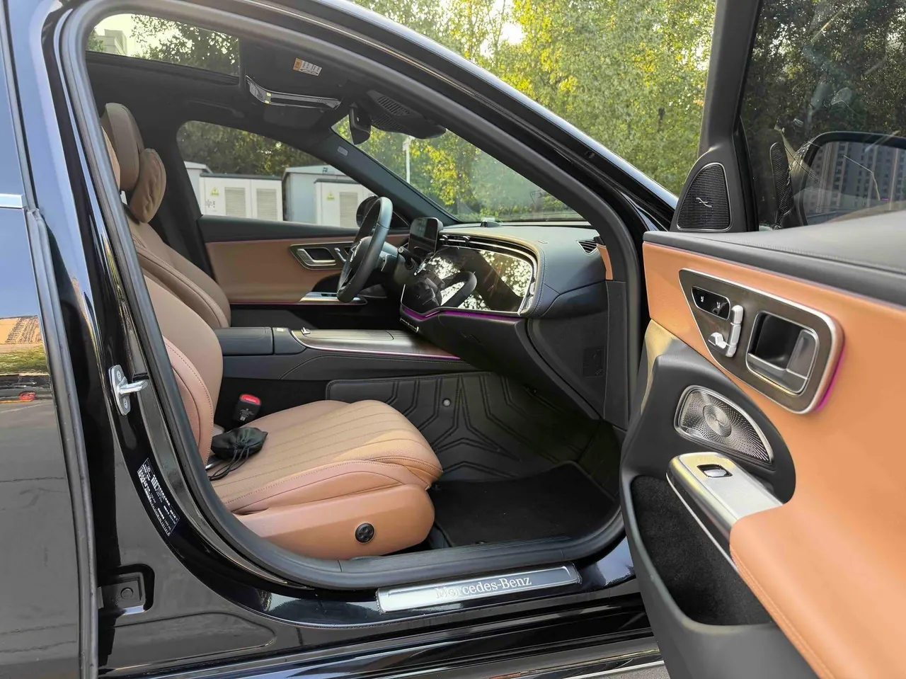 Mercedes Benz E Class 2025 E 300 L 48V 2.0T Luxury Automatic Gear 7