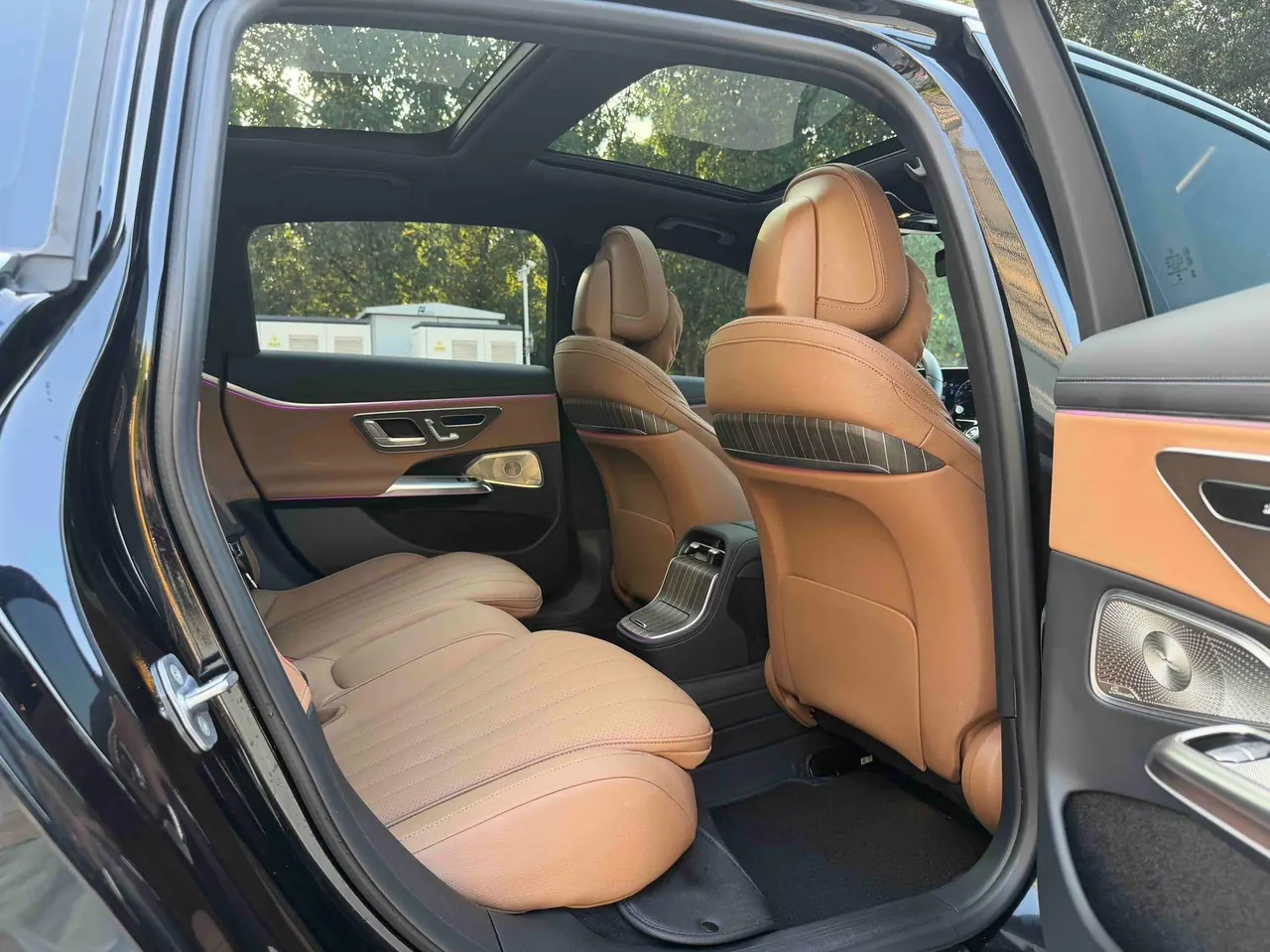 Mercedes Benz E Class 2025 E 300 L 48V 2.0T Luxury Automatic Gear 8
