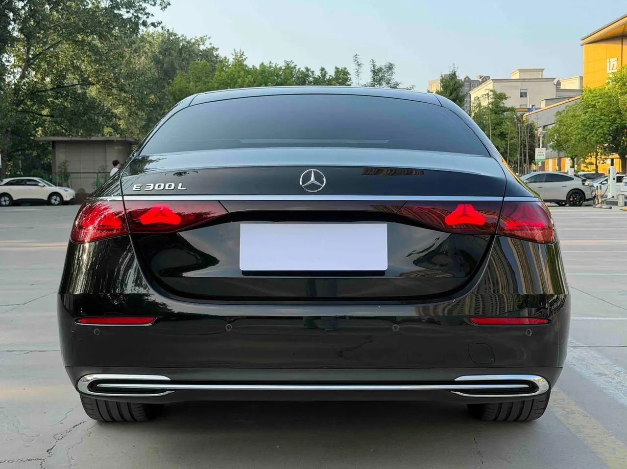 Mercedes Benz E Class 2025 E 300 L 48V 2.0T Luxury Automatic Gear 9