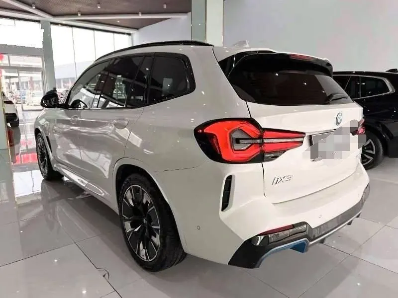 BMW 2023 iX3 Creat Collar Automatic 3