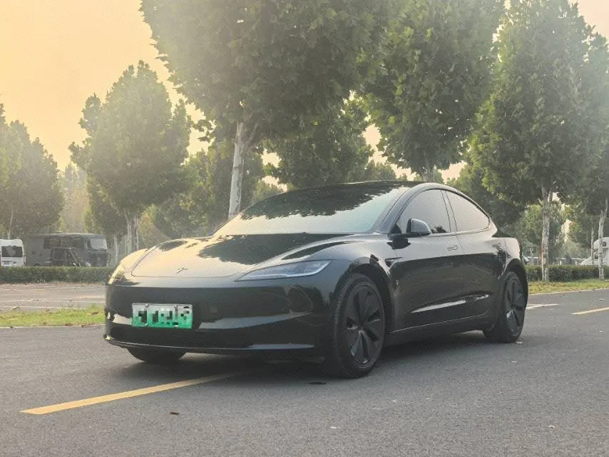 Open image lightbox: Tesla 2023 Model 3 Rejuvenation Edition Rear Wheel Drive Automatic Transmission