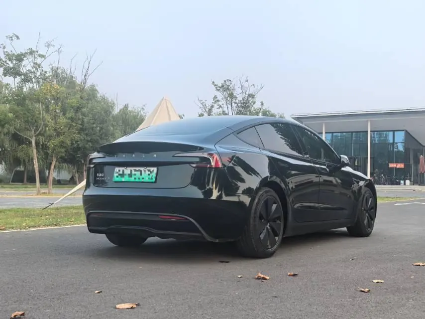 Tesla 2023 Model 3 Rejuvenation Edition Rear Wheel Drive Automatic Transmission 9