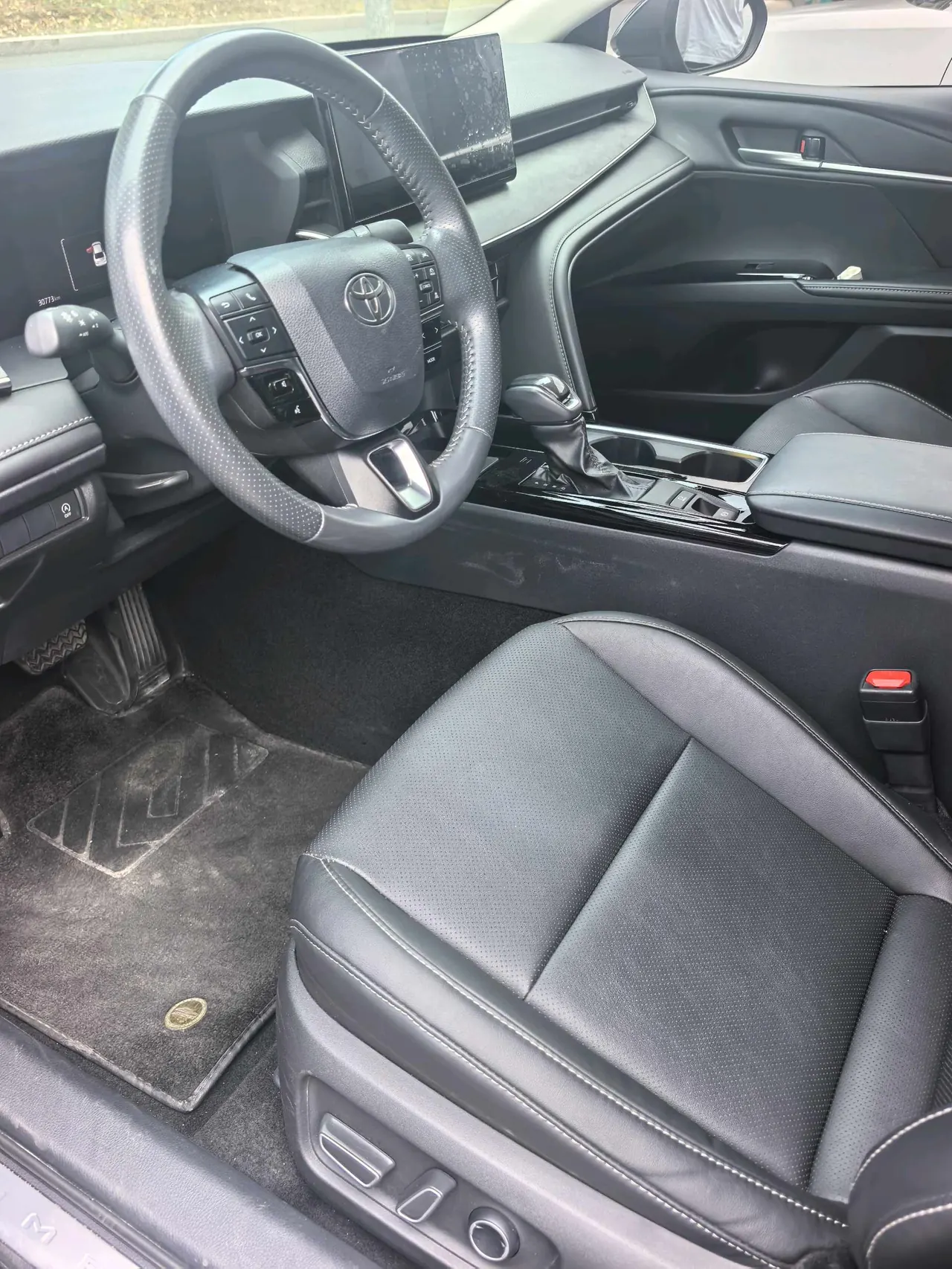 Toyota 2024 Camry 2.0GVP Stepless Deluxe Edition Automatic Transmission 3