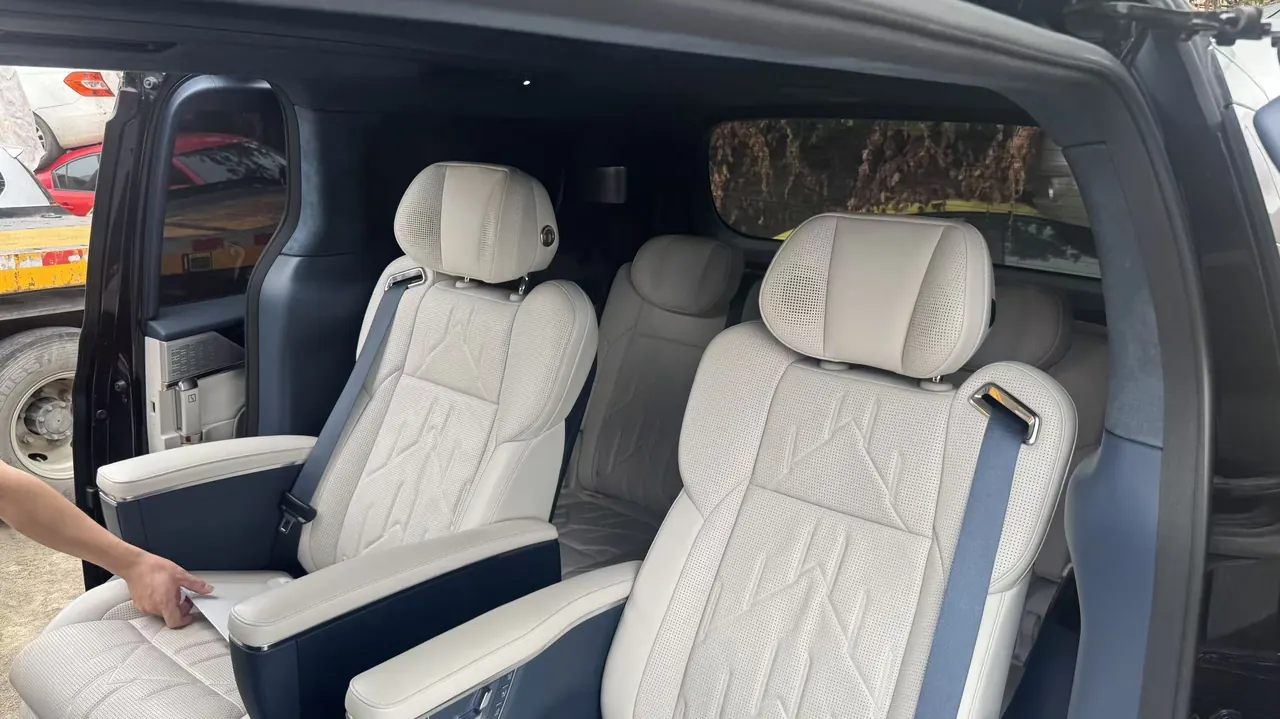 Zeekr 2024 Zeekr 009 seven-seat aisle version four-wheel drive 108kWh automatic gear 4
