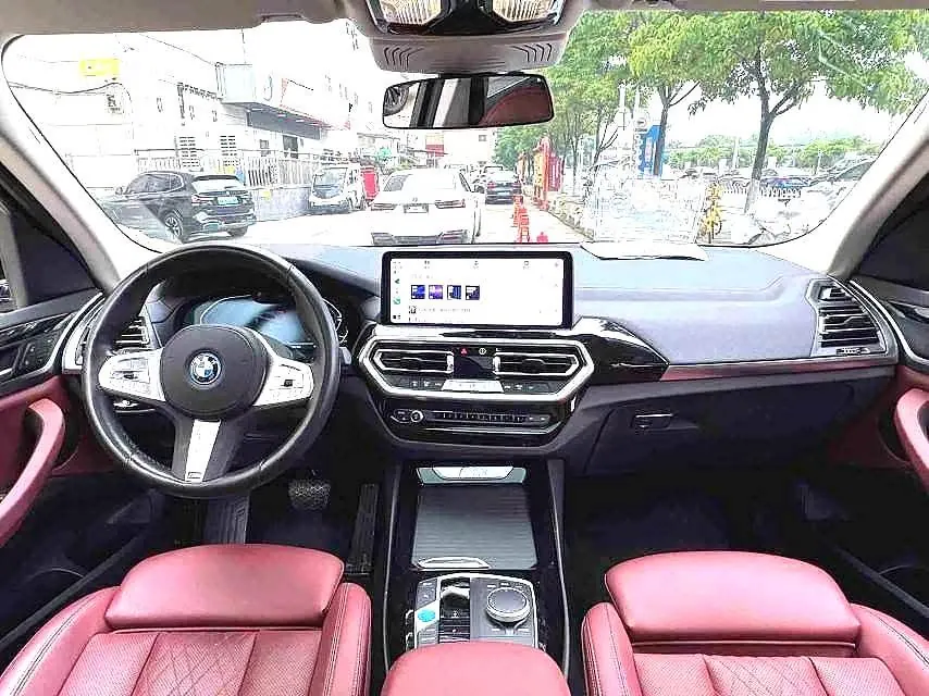 BMW 2024 iX3 Creat Collar Automatic 8