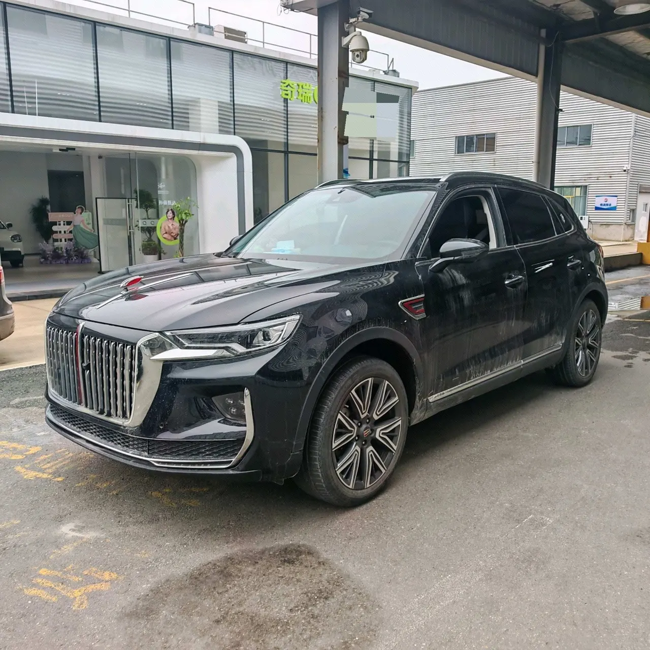 Открыть галерею: HongQi 2022 HS5 2.0T 4-wheel drive smart flag sharing version (modified) automatic gear