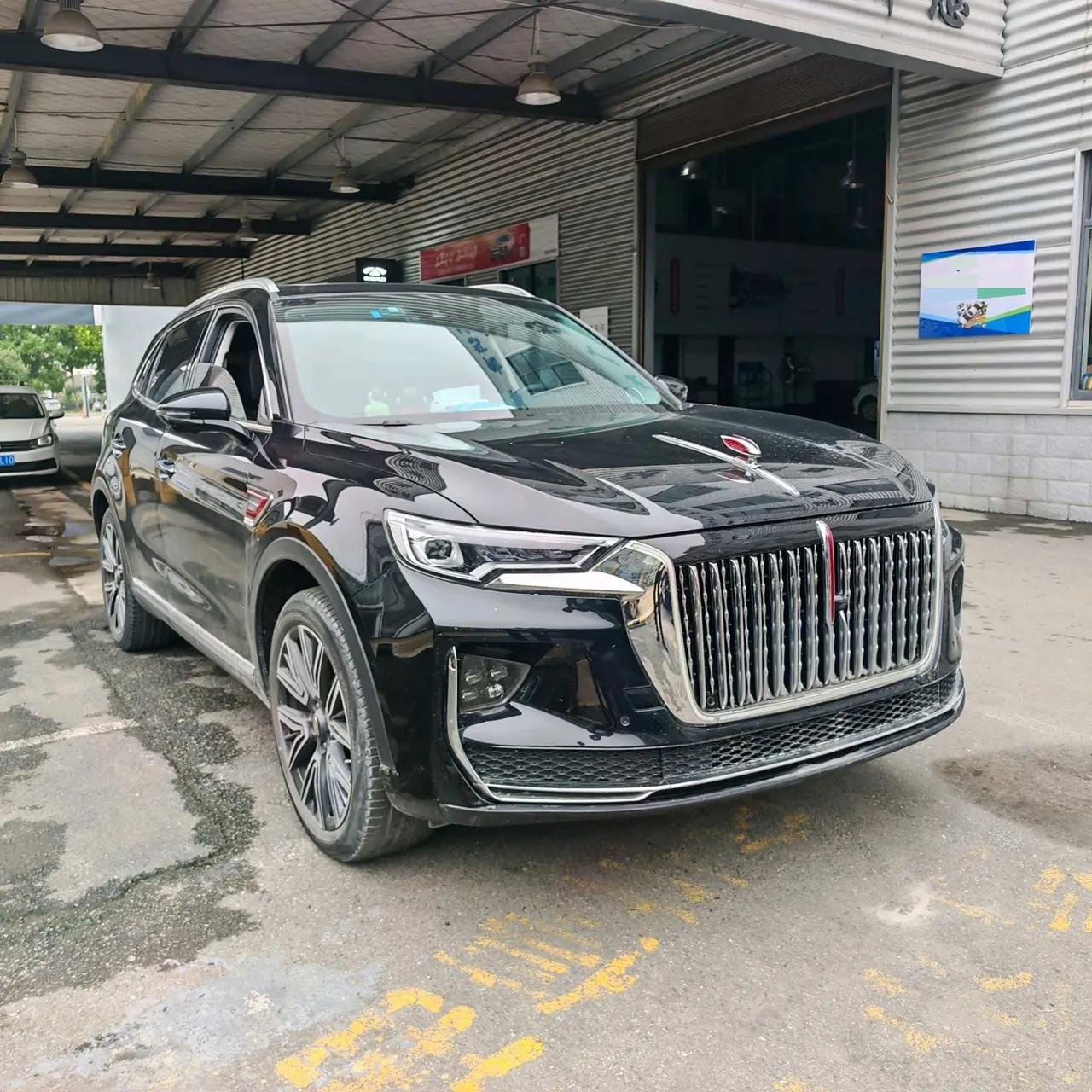 HongQi 2022 HS5 2.0T 4-wheel drive smart flag sharing version (modified) automatic gear 2