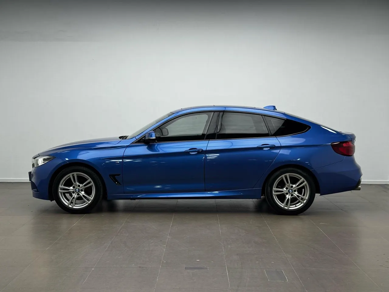 BMW 3 Series GT (Imported) 2020 GT 320i 2.0T M Sports Suit Automatic Gear 4