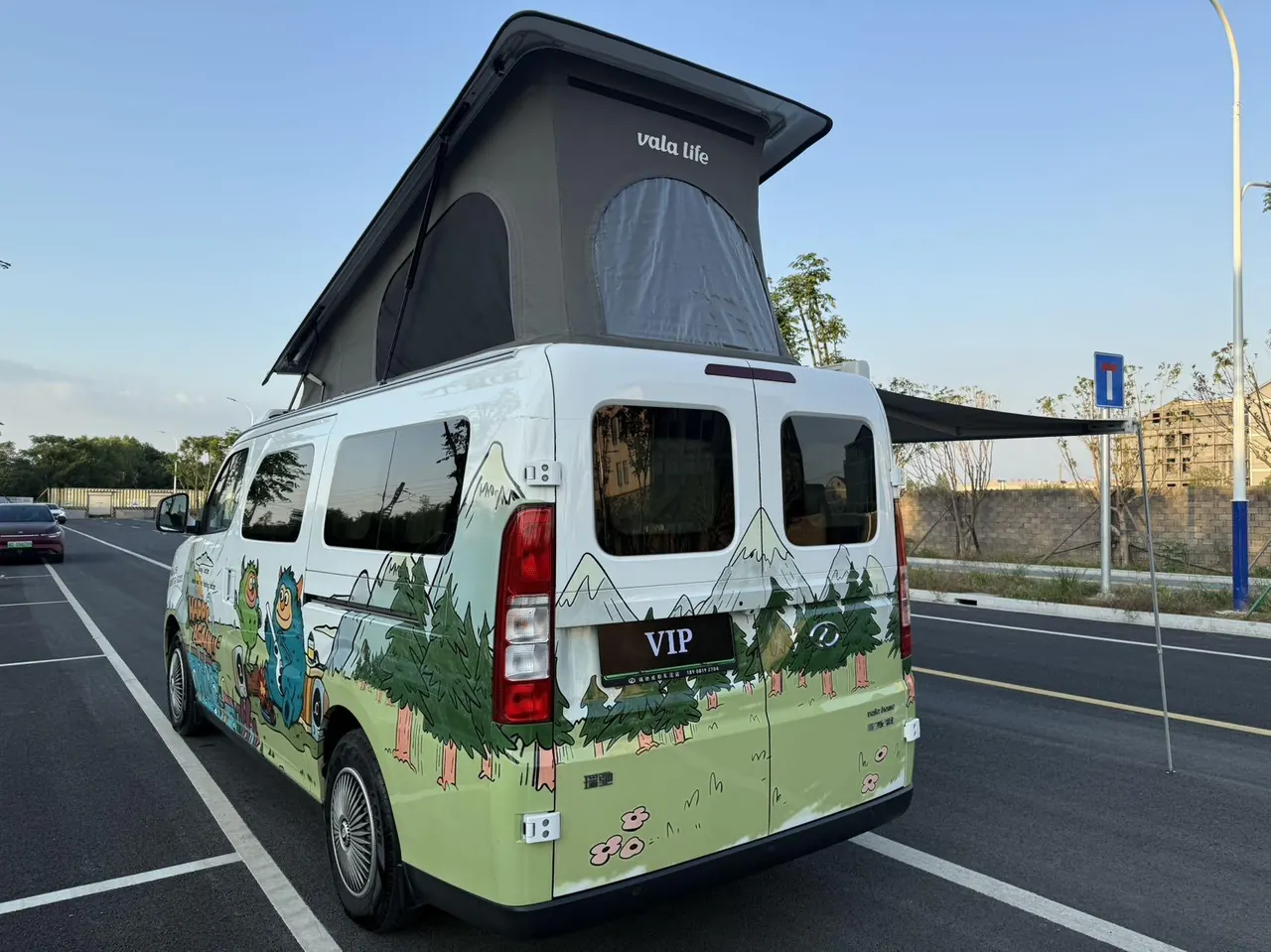 Reach 2026 R5 Passenger Transport Smart Travel Overcharge Exceed Type Ⅰ 6-seat Automatic Gear 3