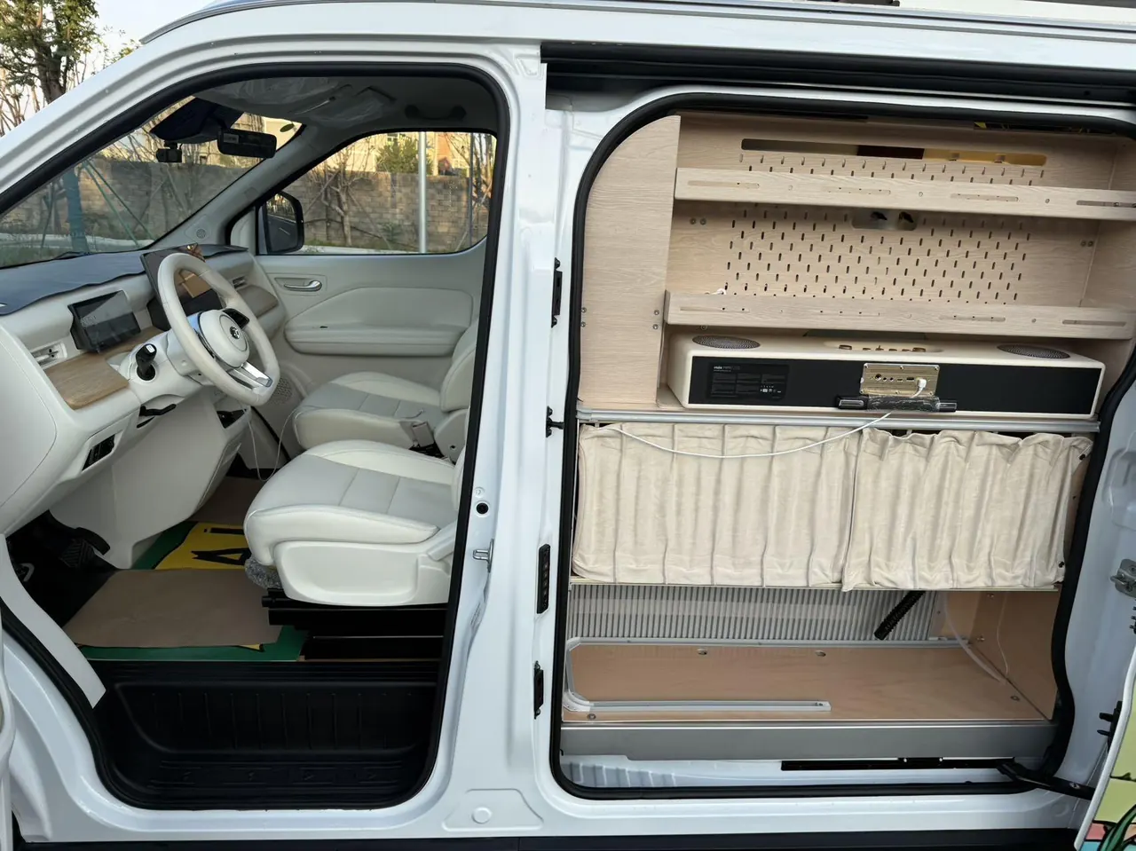 Reach 2026 R5 Passenger Transport Smart Travel Overcharge Exceed Type Ⅰ 6-seat Automatic Gear 4