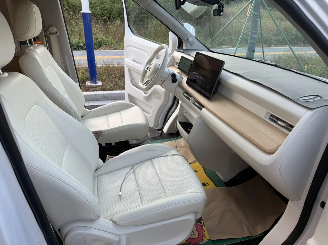 Reach 2026 R5 Passenger Transport Smart Travel Overcharge Exceed Type Ⅰ 6-seat Automatic Gear 5