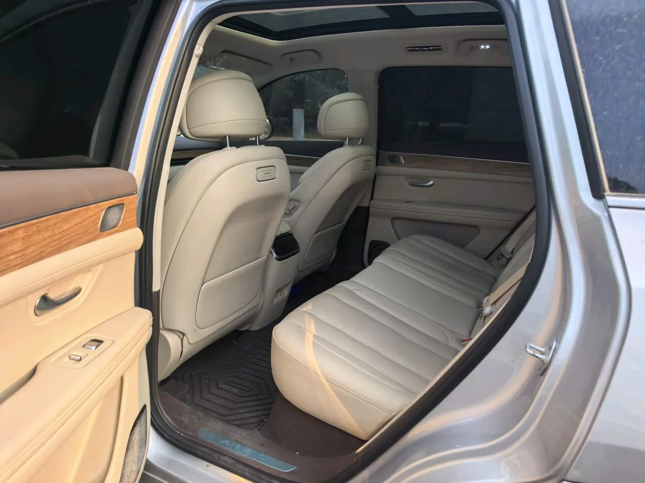 AITO 2024 AITO M 350.00g Drive Plus Edition 5-seat Automatic Gear 2