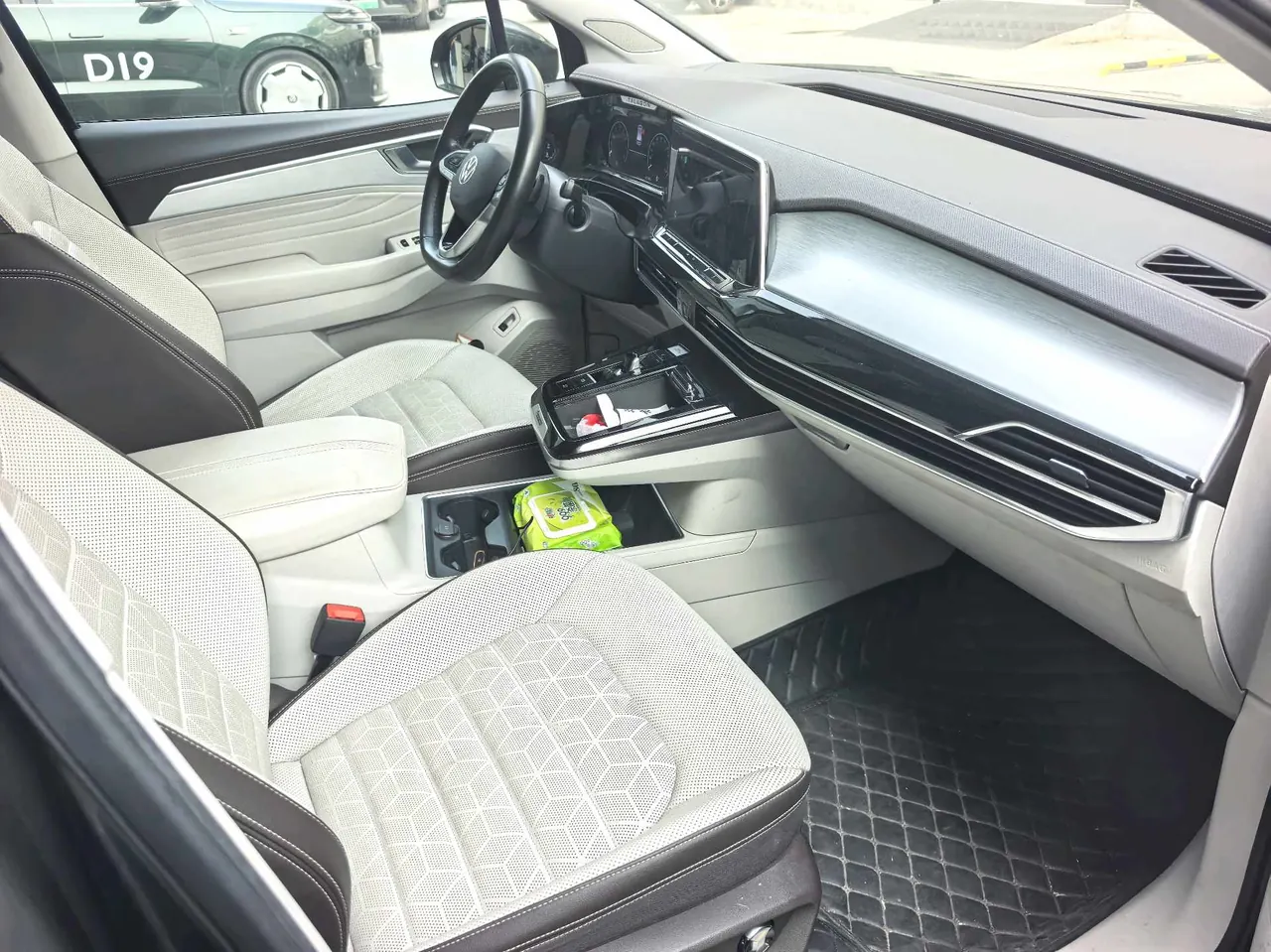 Volkswagen 2021 models of 2.0TSI 380TSI four-wheel drive luxury version of Pro automatic gear 5