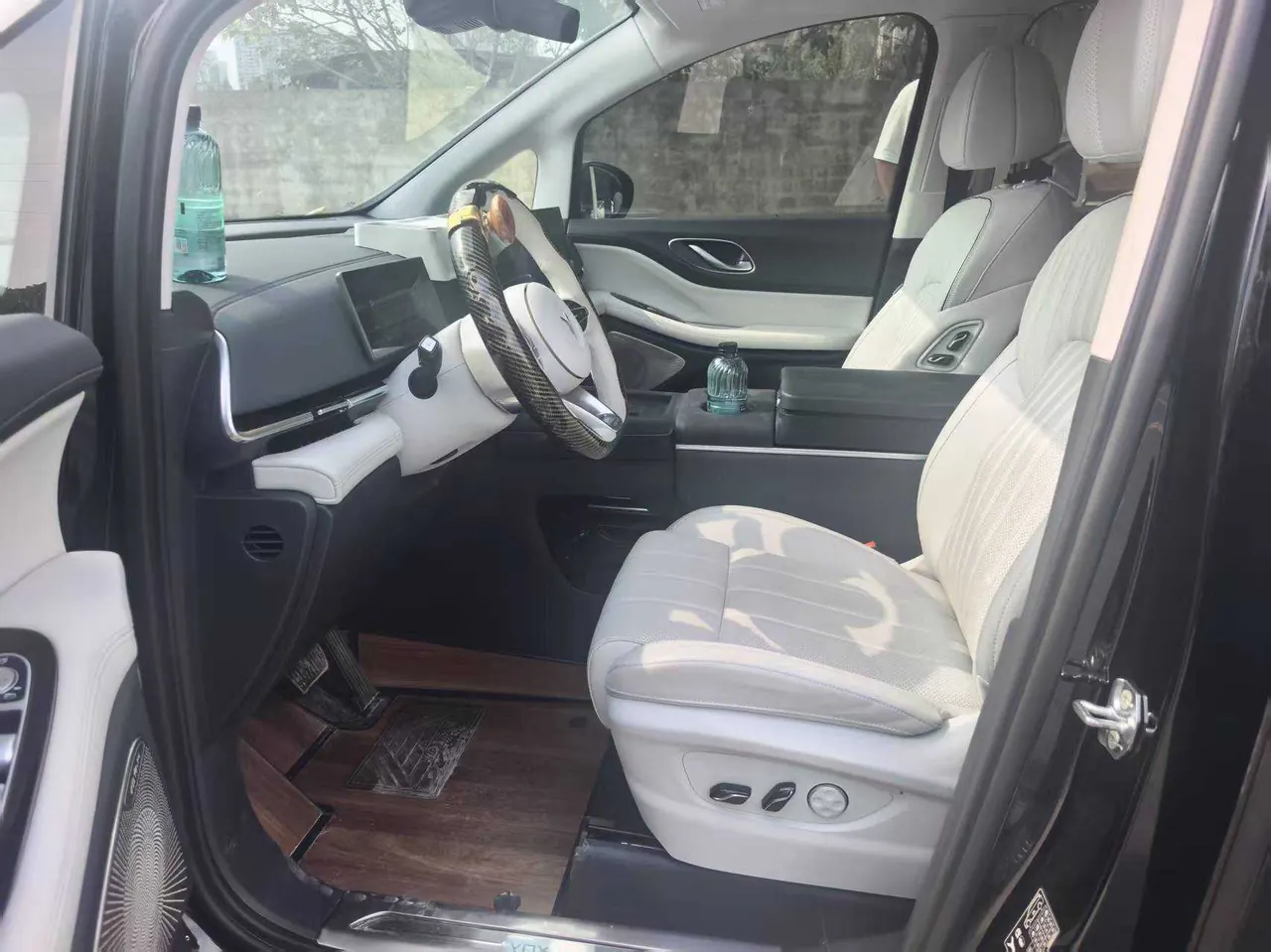 Voyah 2024 dreamers PHEV 1.5T long endurance flagship automatic gear 4
