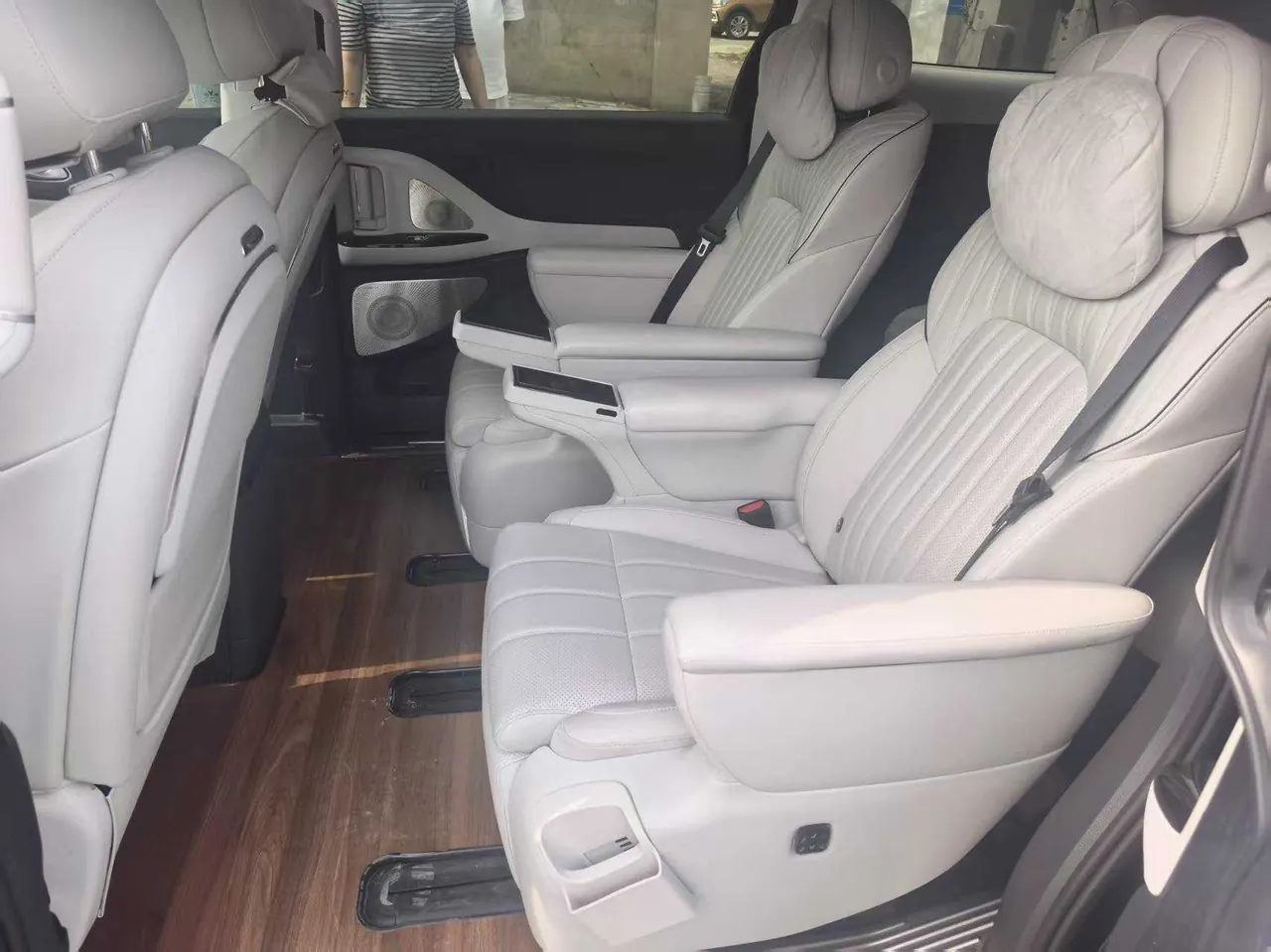 Voyah 2024 dreamers PHEV 1.5T long endurance flagship automatic gear 6