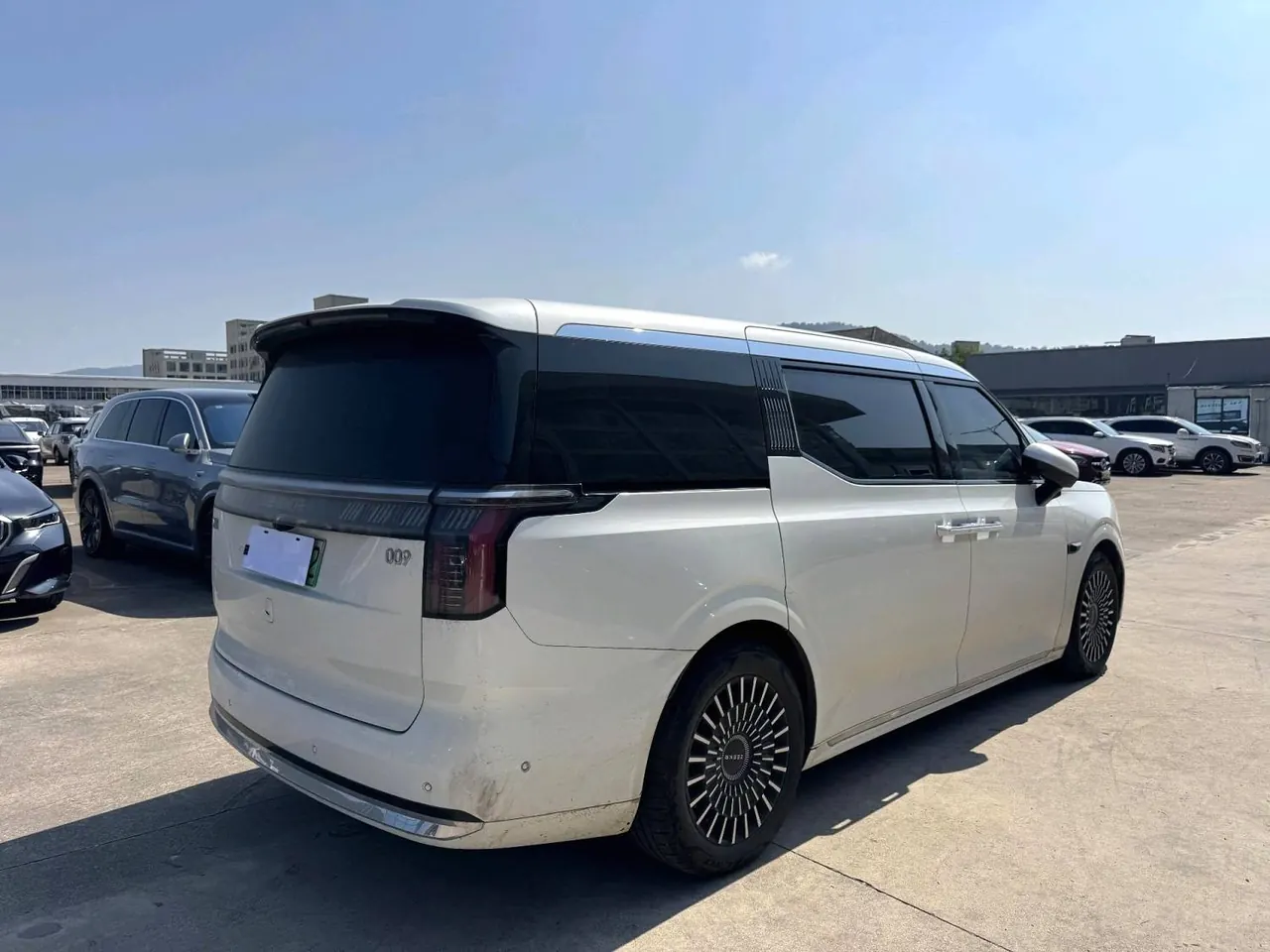 Zeekr 2024 Zeekr 009 7-seat aisle version 108kWh automatic gear 10