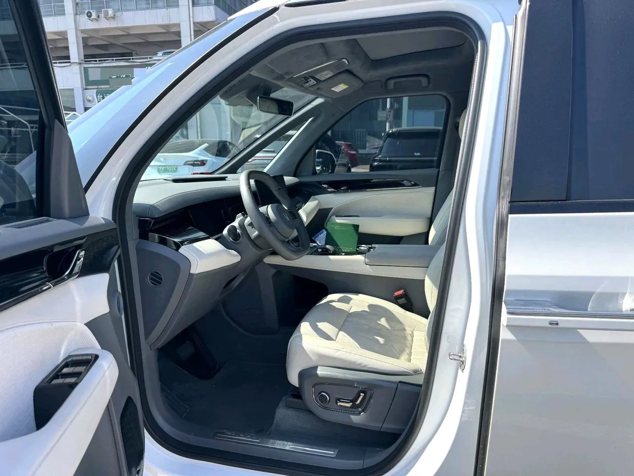 Zeekr 2024 Zeekr 009 7-seat aisle version 108kWh automatic gear 4