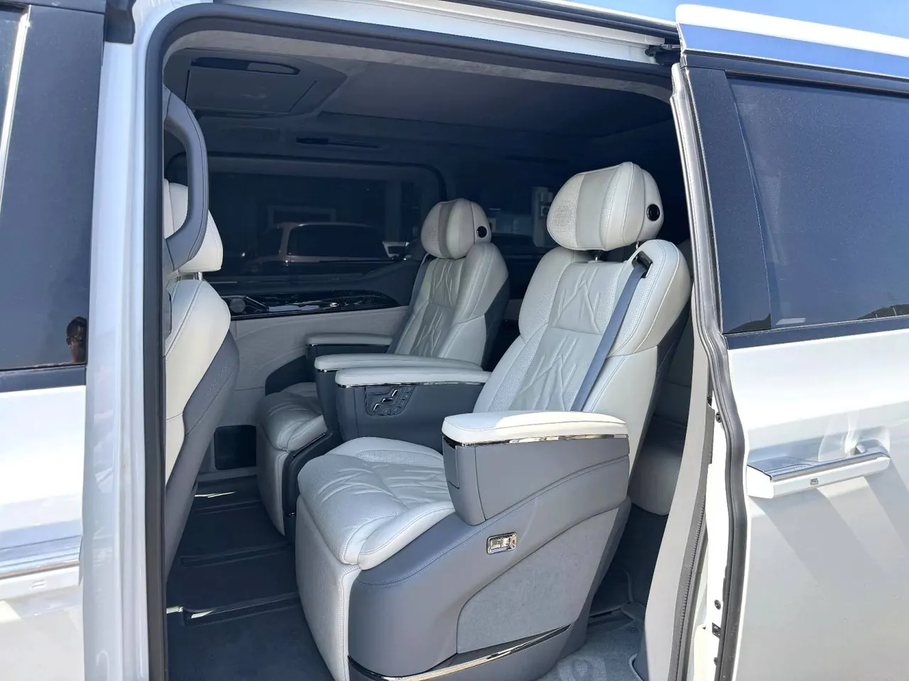 Zeekr 2024 Zeekr 009 7-seat aisle version 108kWh automatic gear 9