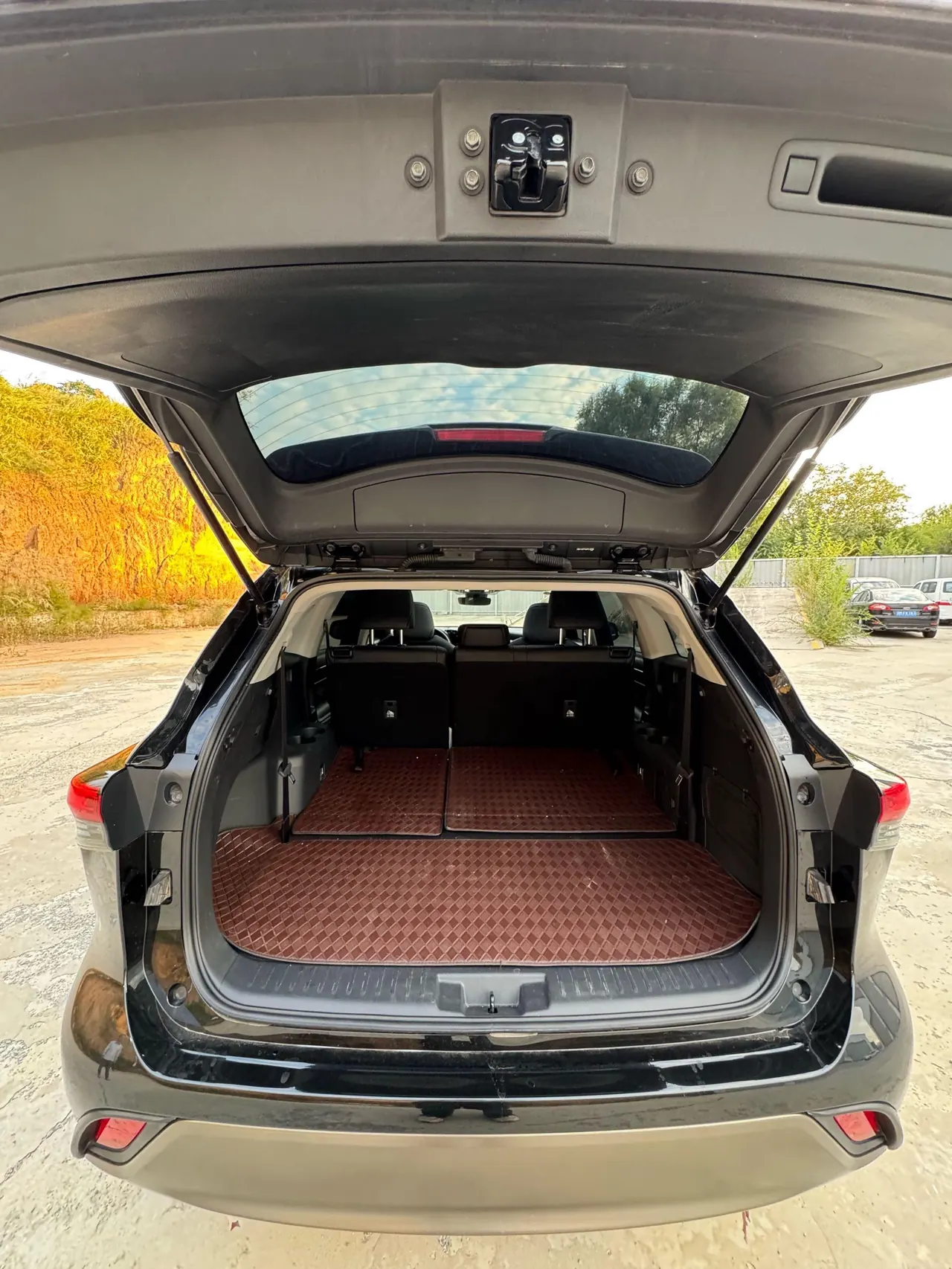 Toyota 2024 Highlander Dual Engine 2.5 Stepless Intelligent Electric Hybrid Four-wheel Drive Deluxe Edition 7-seat Automatic Transmission 7