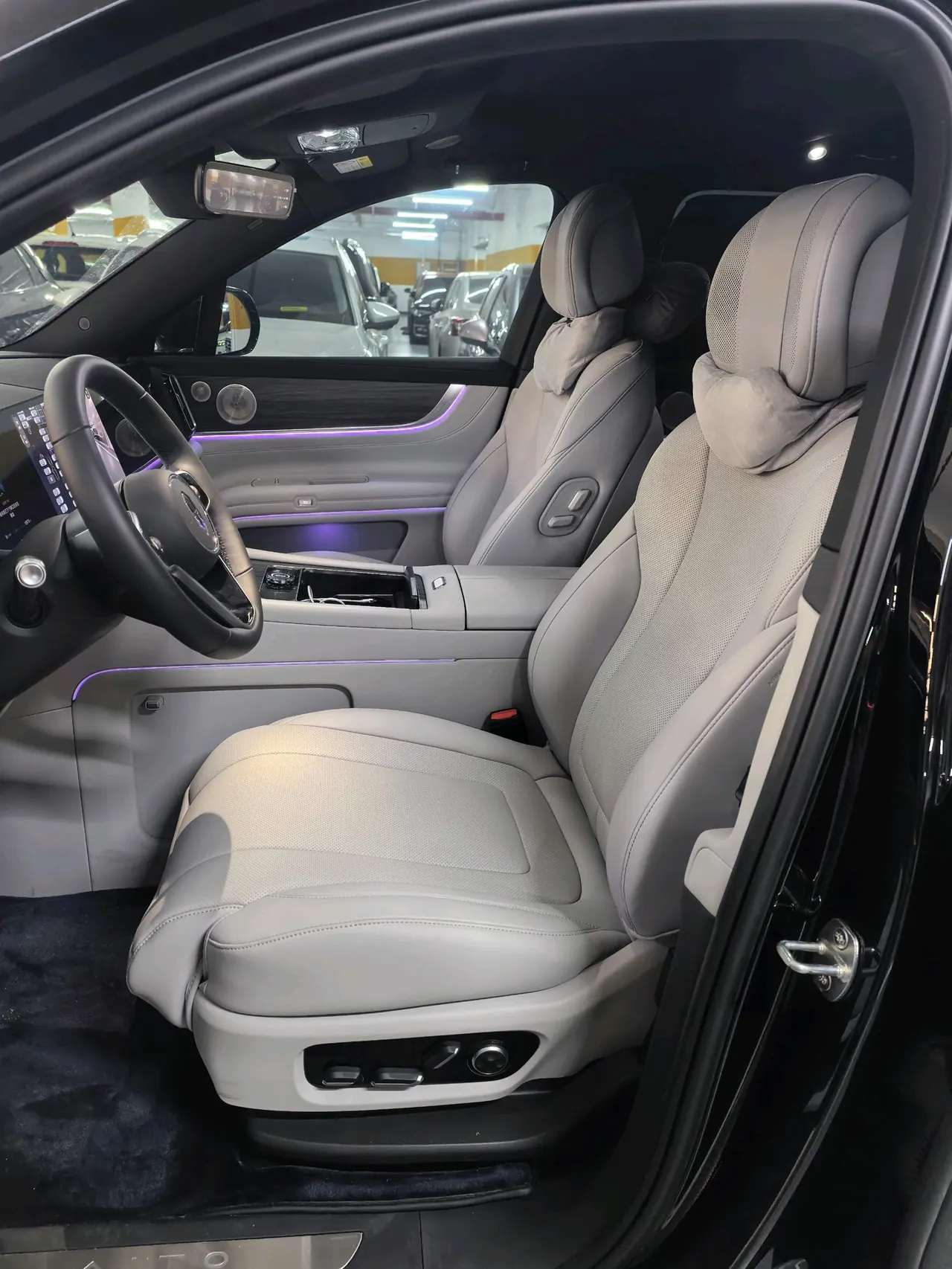 AITO 2025 AITO M9 extended range Ultra version 52kWh6 seat version automatic gear 6