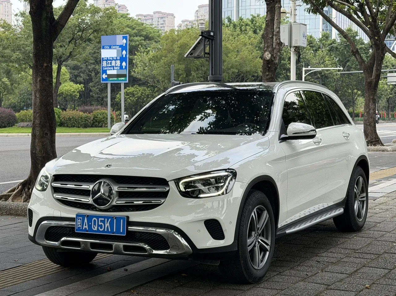 Open image lightbox: Mercedes Benz 2021 GLC 260 L 4MATIC 2.0T Dynamic Automatic