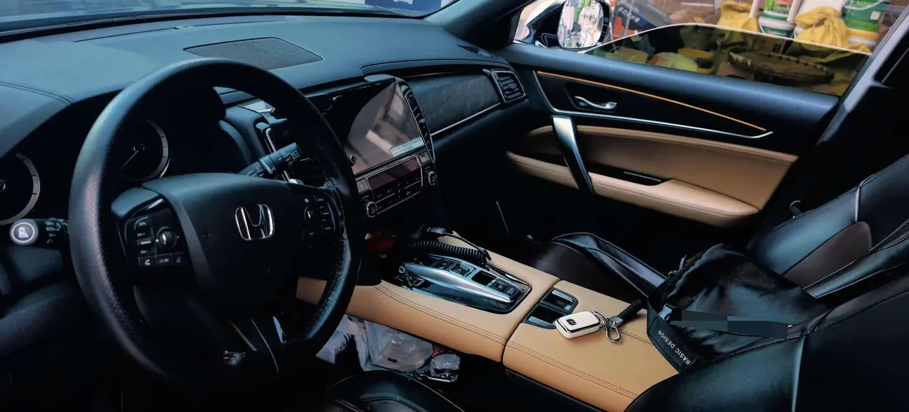 Honda 2020 UR-V 2.0T 370TURBO two-drive elegant version of automatic gear 3