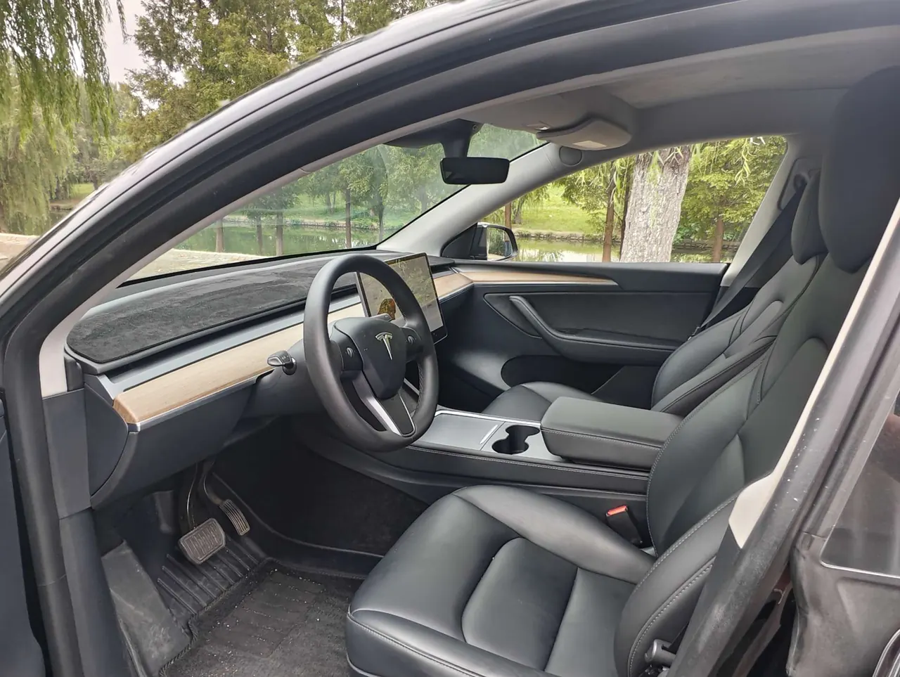 Tesla 2021 Model Y Standard Endurance Rear Drive Automatic Gear 5
