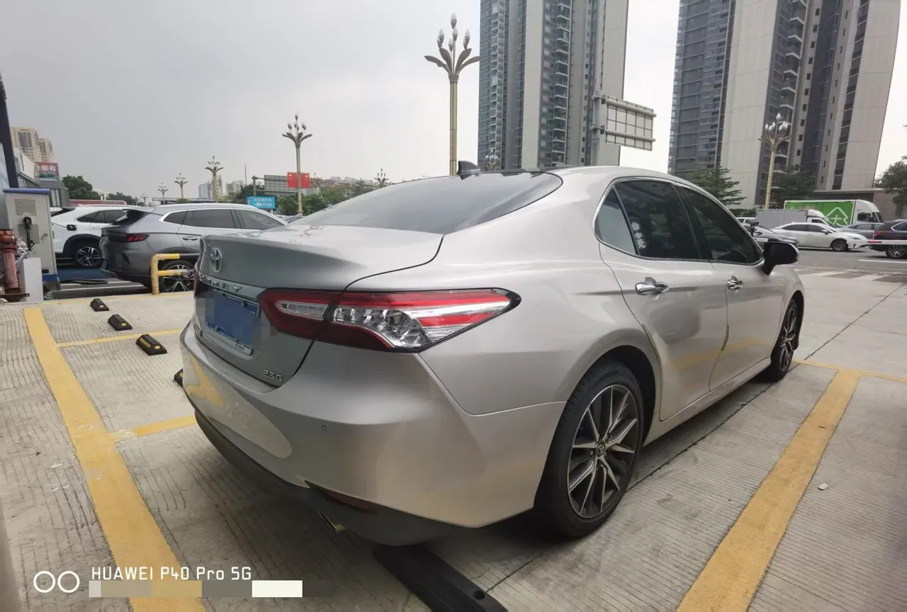 Toyota 2021 Camry 2.5G Deluxe Edition Automatic Gear 2