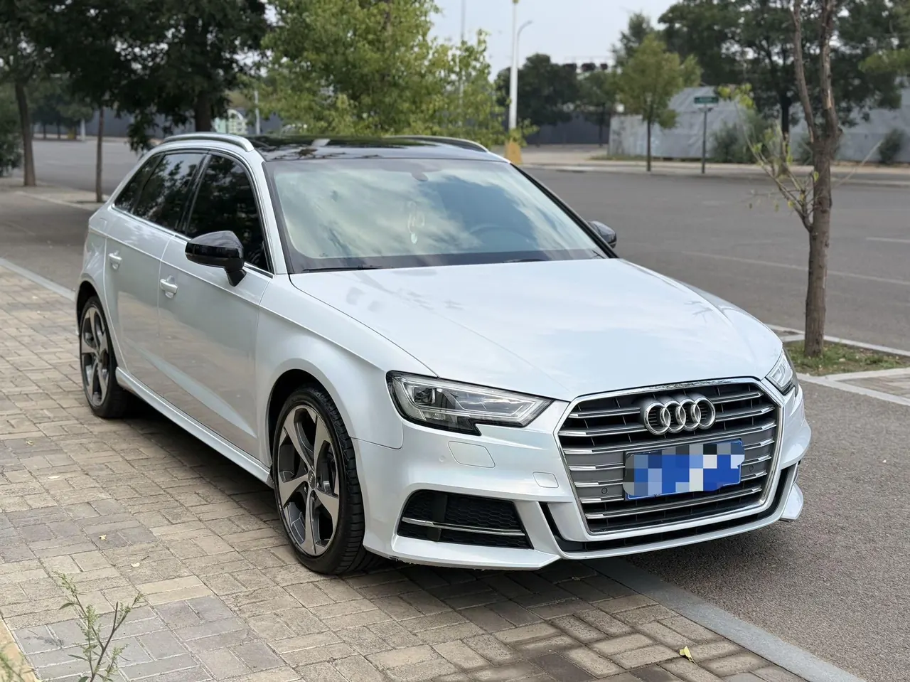 Audi 2020 A3 Sportback 1.4TFSI 35TFSI sports automatic 3