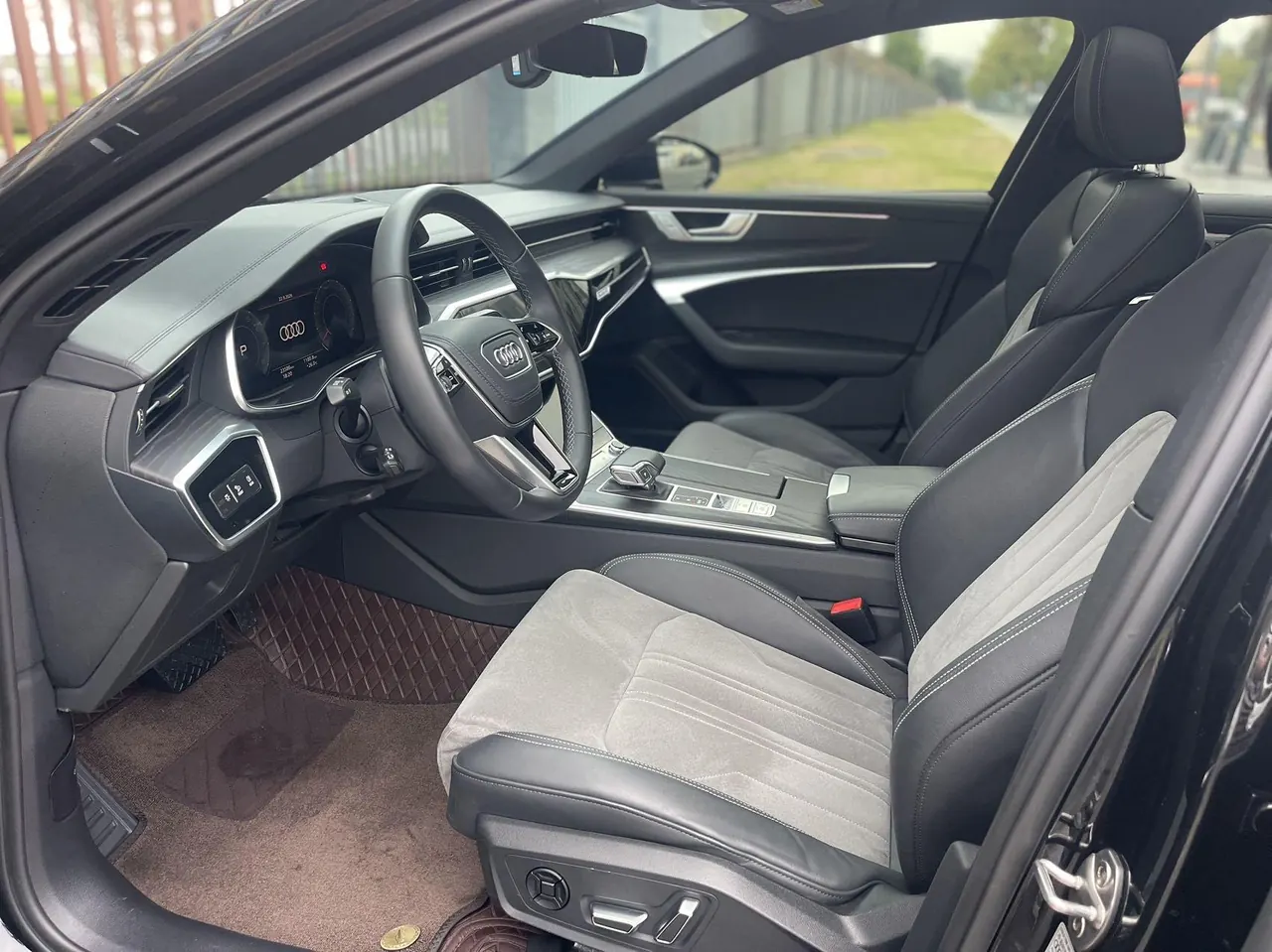 Audi 2024 A6L 2.0TFSI 45TFSI Quattro Selected Dynamic Automatic 4