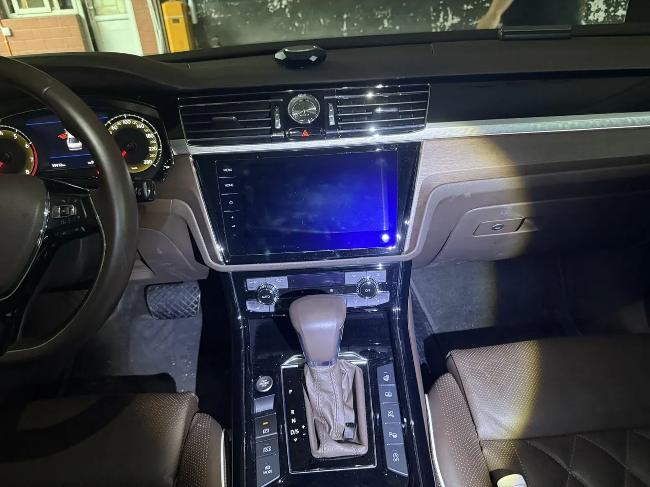 Volkswagen 2021 Hui Ang 2.0TSI 380TSI Premium Edition Automatic Gear 3