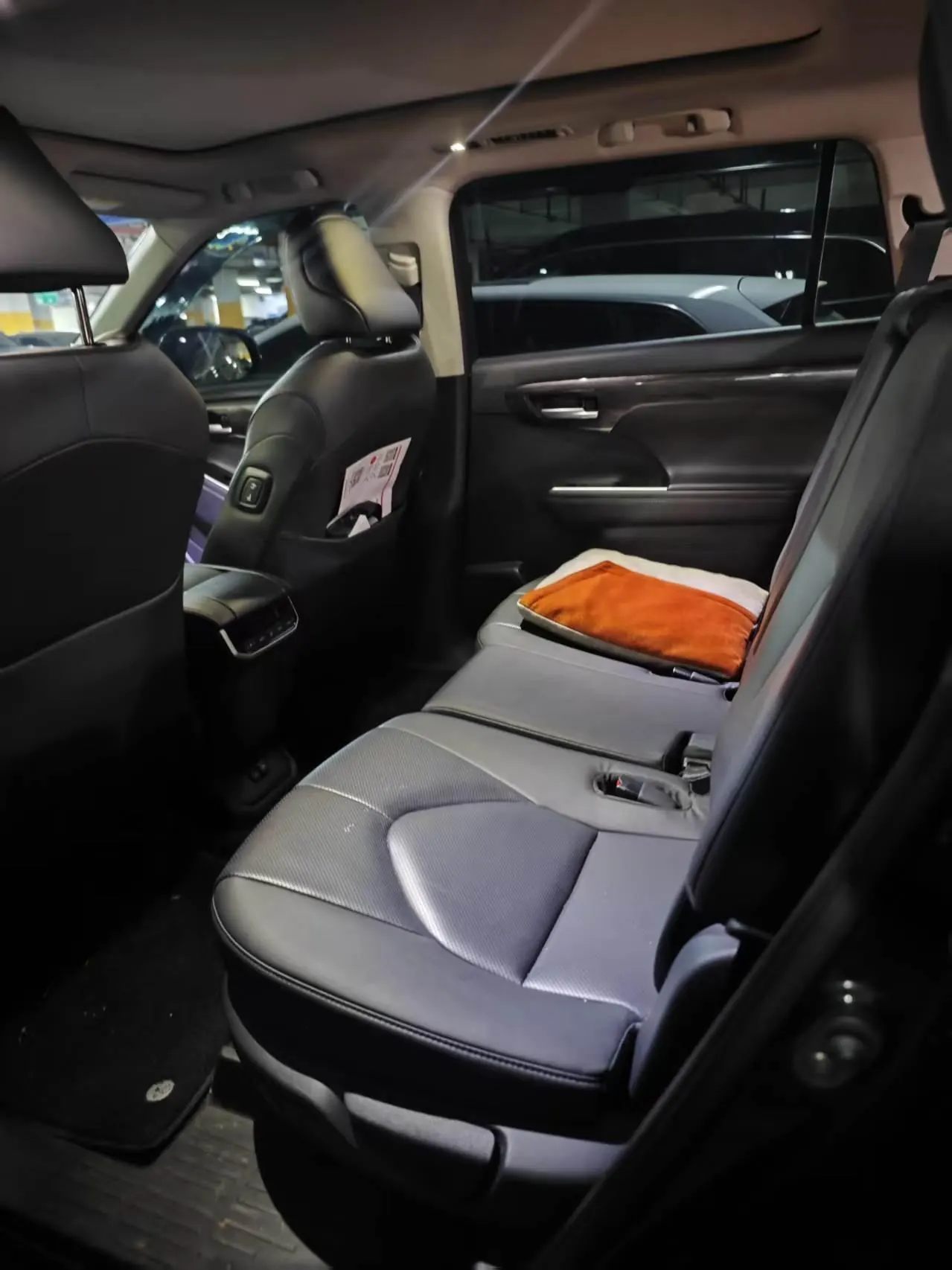 Toyota 2024 Highlander 2.0T 380T 4-wheel drive premium version 7-seat automatic gear 5