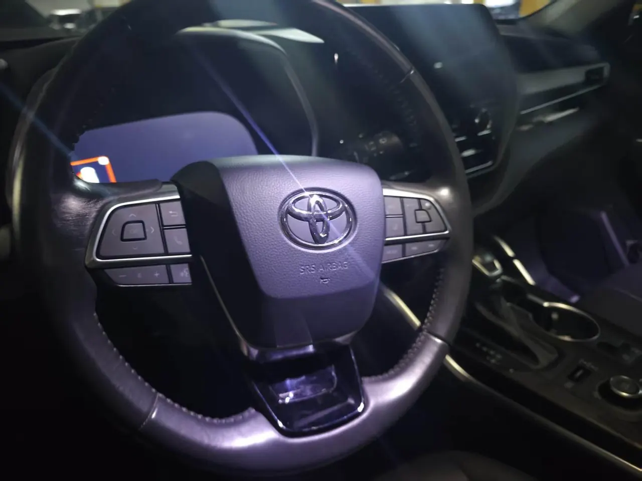 Toyota 2024 Highlander 2.0T 380T 4-wheel drive premium version 7-seat automatic gear 6