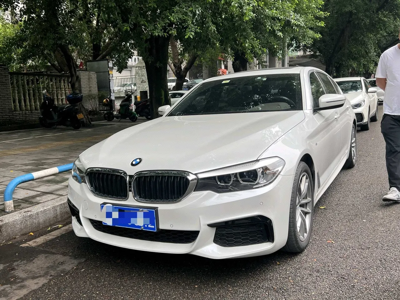 Open image lightbox: BMW 5 Series 2020 525Li 2.0T M Sports Suit Automatic Gear