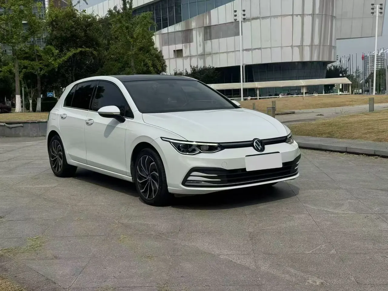 Volkswagen 2021 Golf 8 PRO 1.4TSI 280TSI Automatic 3