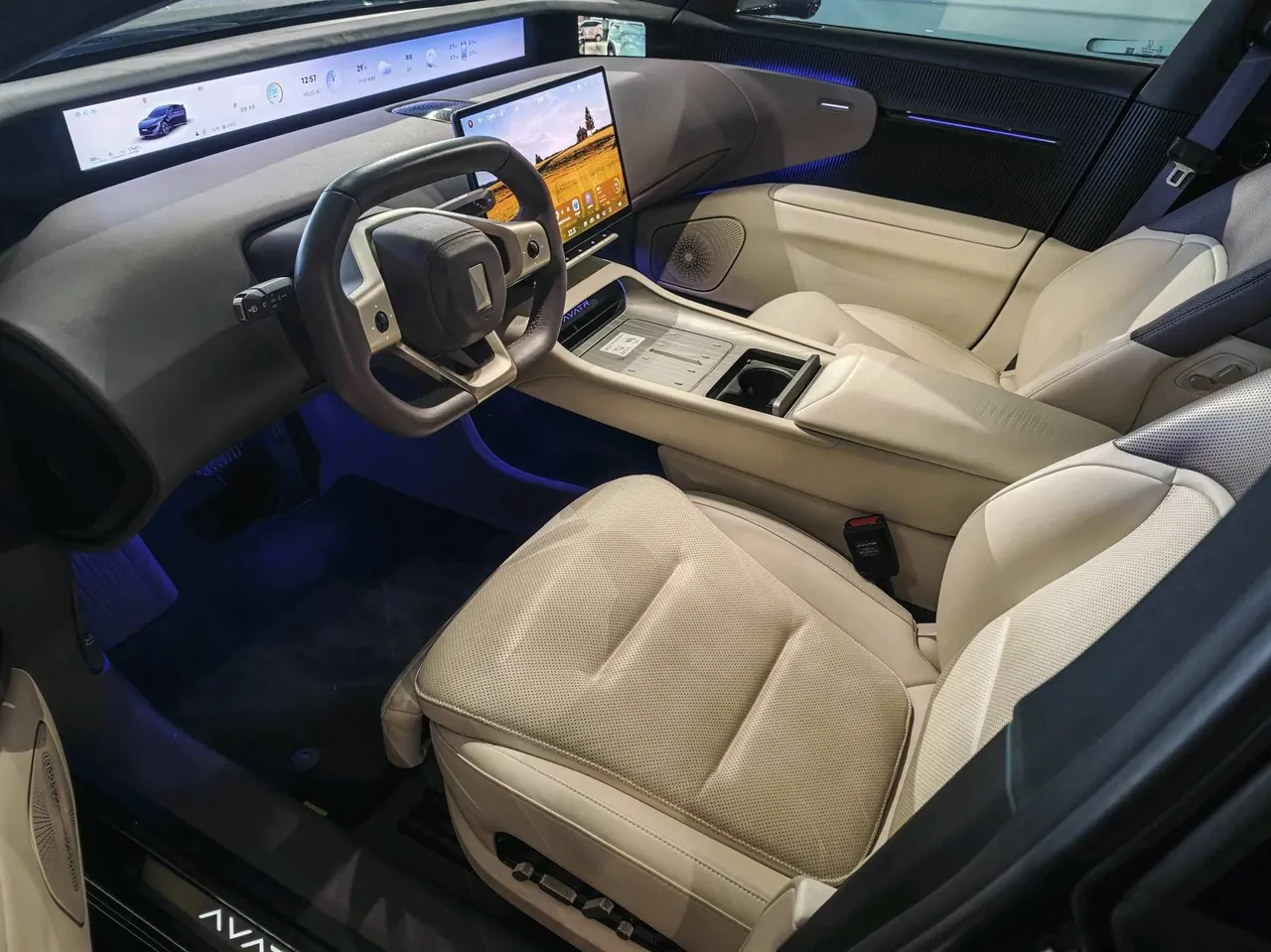 Avatr 2023 Avatr 12 700 3 Laser Rear Drive Luxury Edition Automatic Gear 6